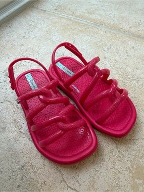 Ipanema Hot Pink Kids' Sandals